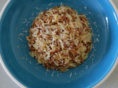 PARMESAN PEYNİRLİ ARPA ŞEHRİYE PİLAVI